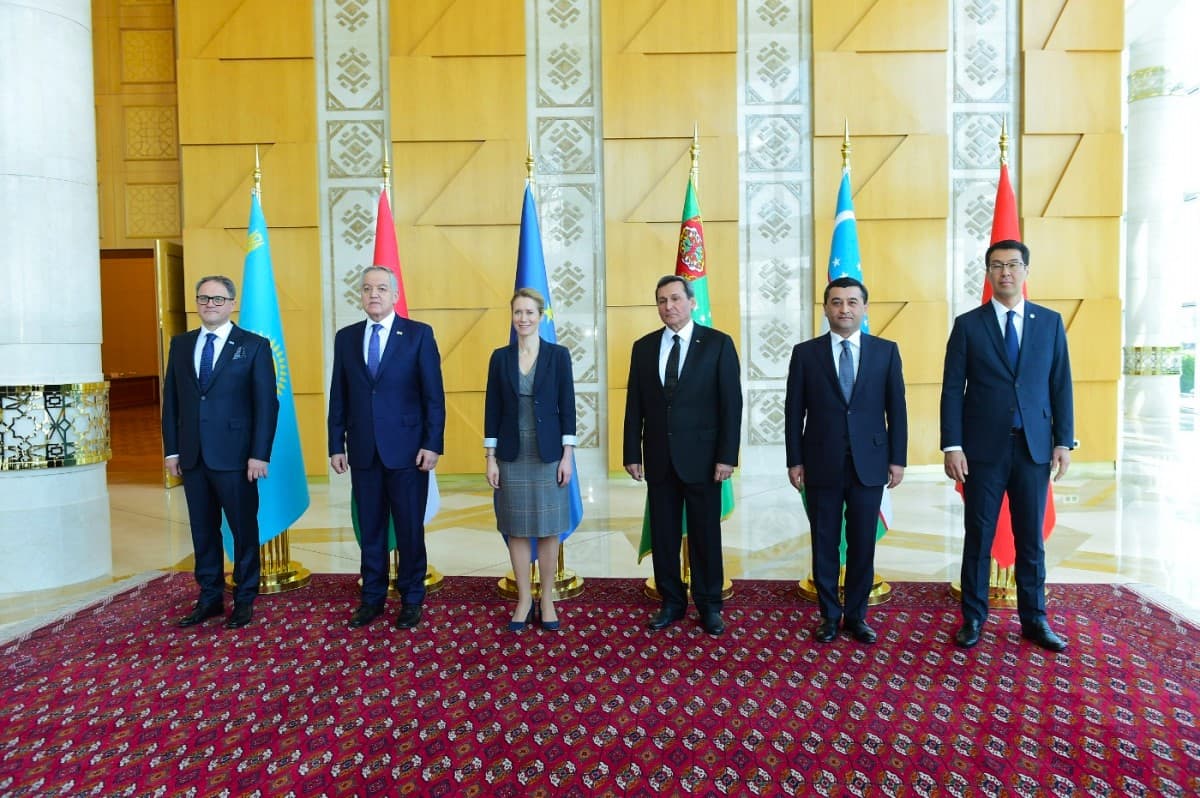 ashhabad-stal-centrom-dialoga-po-uglubleniyu-sotrudnichestva-mezhdu-centralnoj-aziej-i-es