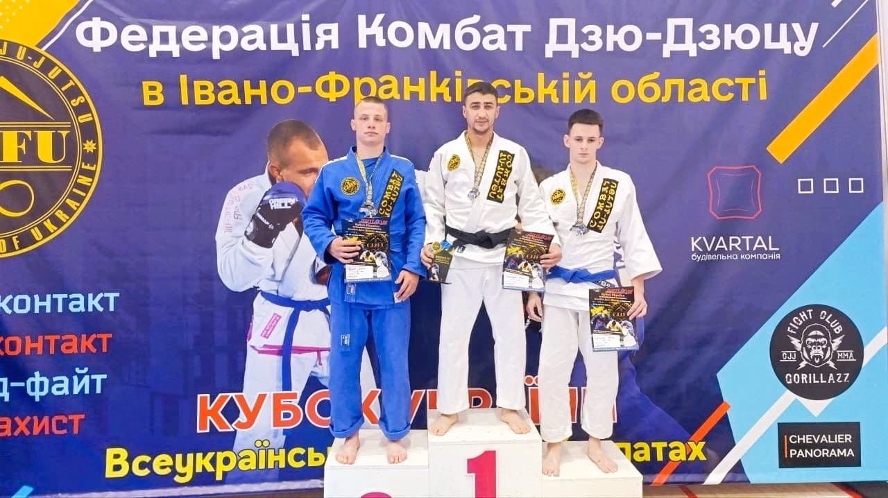 Студент Центральноукраинского национального технического университета, гражданин Туркменистана Рустам Рахманкулов завоевал золотую медаль за 1-е место на Кубке Украины по Комбат Джиу-джитсу, который проходил с 27 по 29 сентября в Карпатах, на западе Украины.