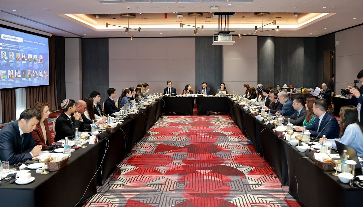 samarkand-dialogue-took-place-between-youth-and-ministers-ecology-central-asian-and-turkic-countries