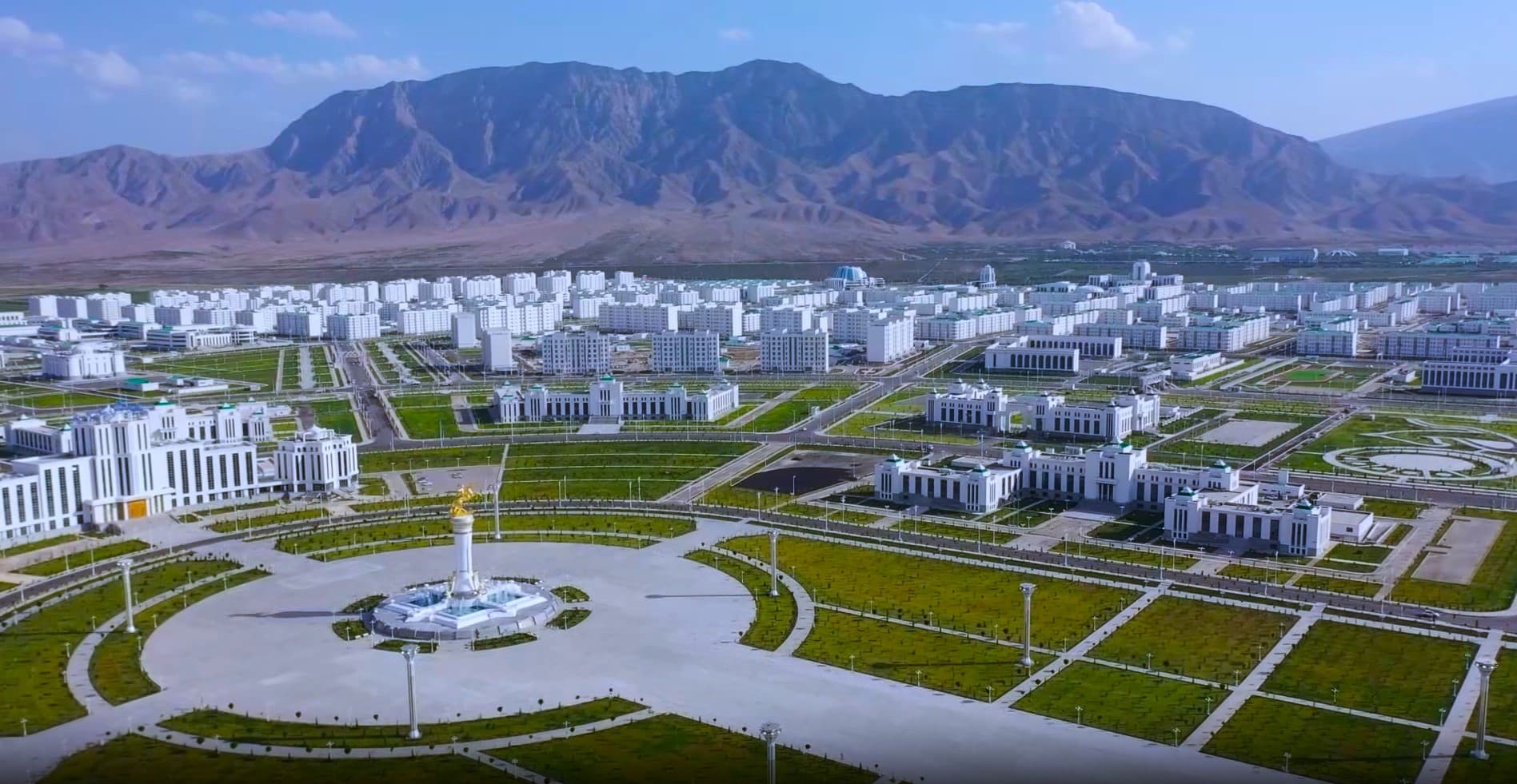 gurbanguly-berdimuhamedov-got-acquainted-progress-construction-second-stage-city-arkadag