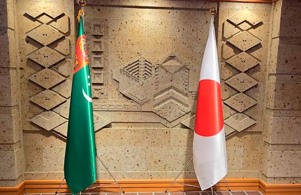 prezident-turkmenistana-i-imperator-yaponii-govoryat-o-budushchem-partnerstve