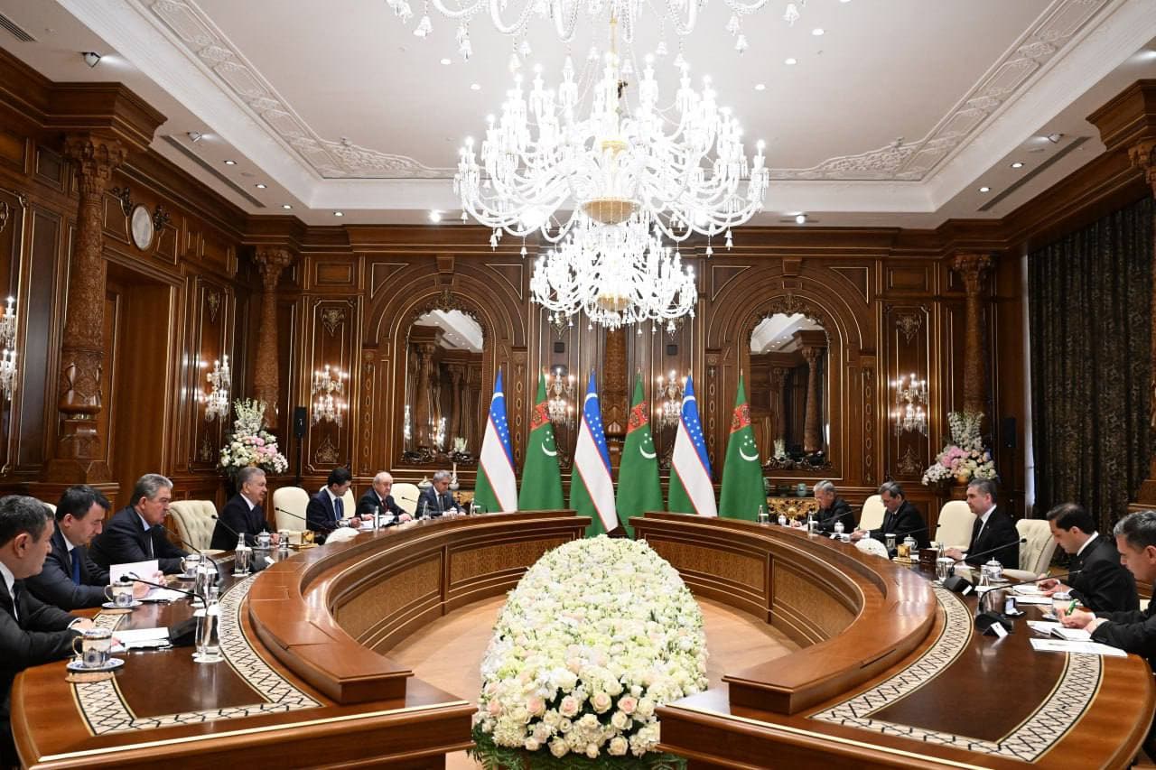 predsedatel-halk-maslahaty-turkmenistana-i-prezident-uzbekistana-proveli-peregovory