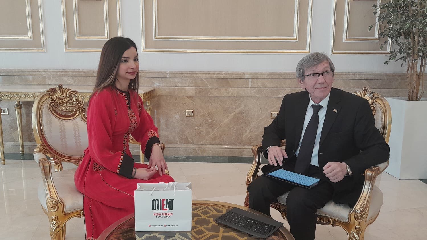 diplomatiya-derya-sojsal-o-turkmenistane