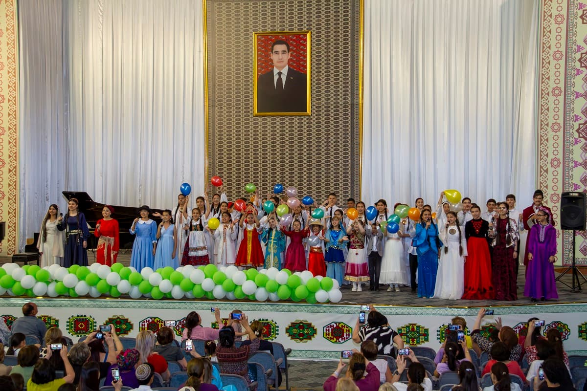 detskij-koncert-v-turkmenskoj-konservatorii