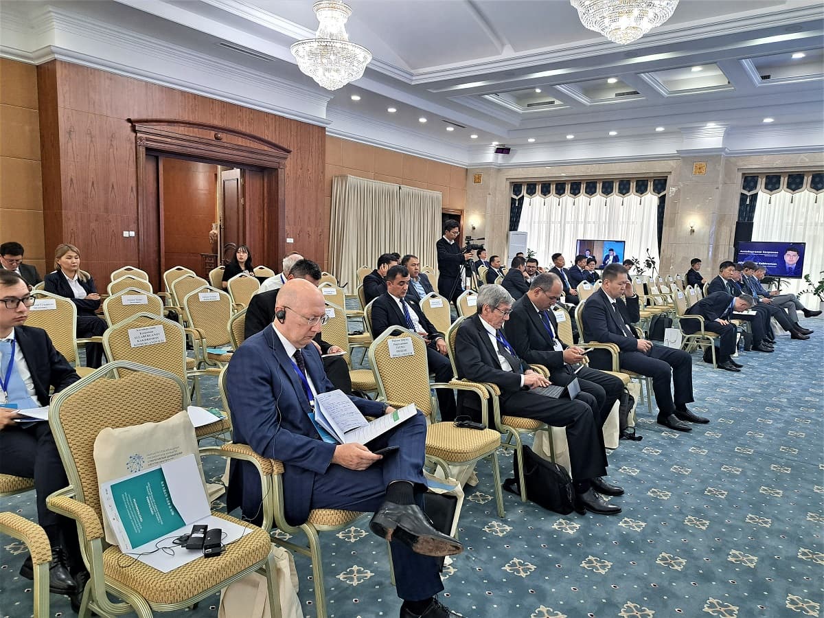 drajver-na-treke-centralnaya-aziya-koreya