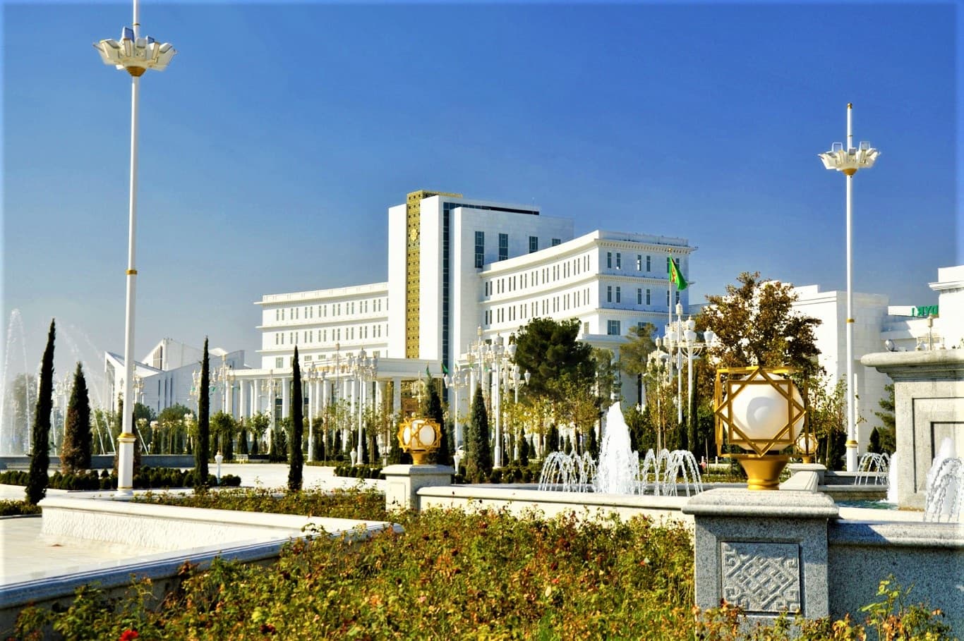 Results of the First Half of the Year - Sustainable Growth and Progressive Development