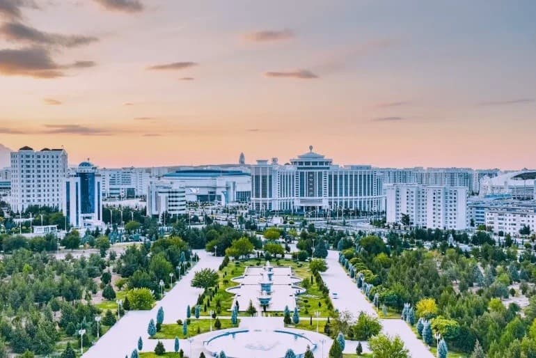 turkmenistanyn-prezidenti-we-halk-maslahatynyn-baslygy-abs-nyn-saylanan-prezidentini-gutladylar