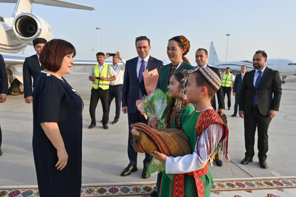 azerbajdzhan-parlament-forum-lldc3