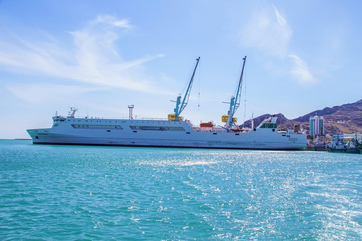 uzbekistan-turkmenistan-pokupka-sudov-kaspiy