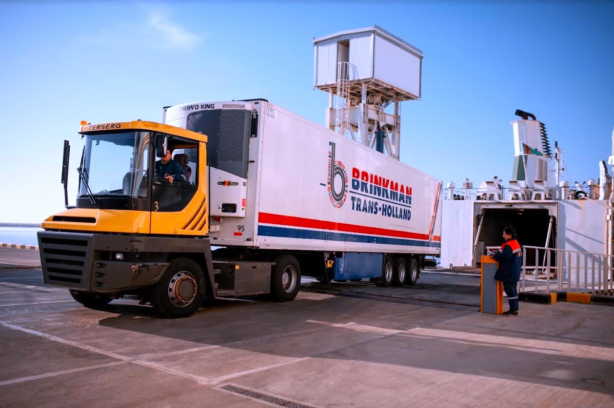 v-portu-turkmenbashi-vvedut-morskoe-edinoe-okno-dlya-effektivnogo-obsluzhivaniya-sudov