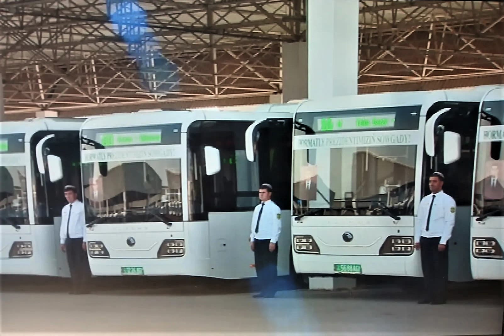 ashgabat-novye-avtobusy-yutong