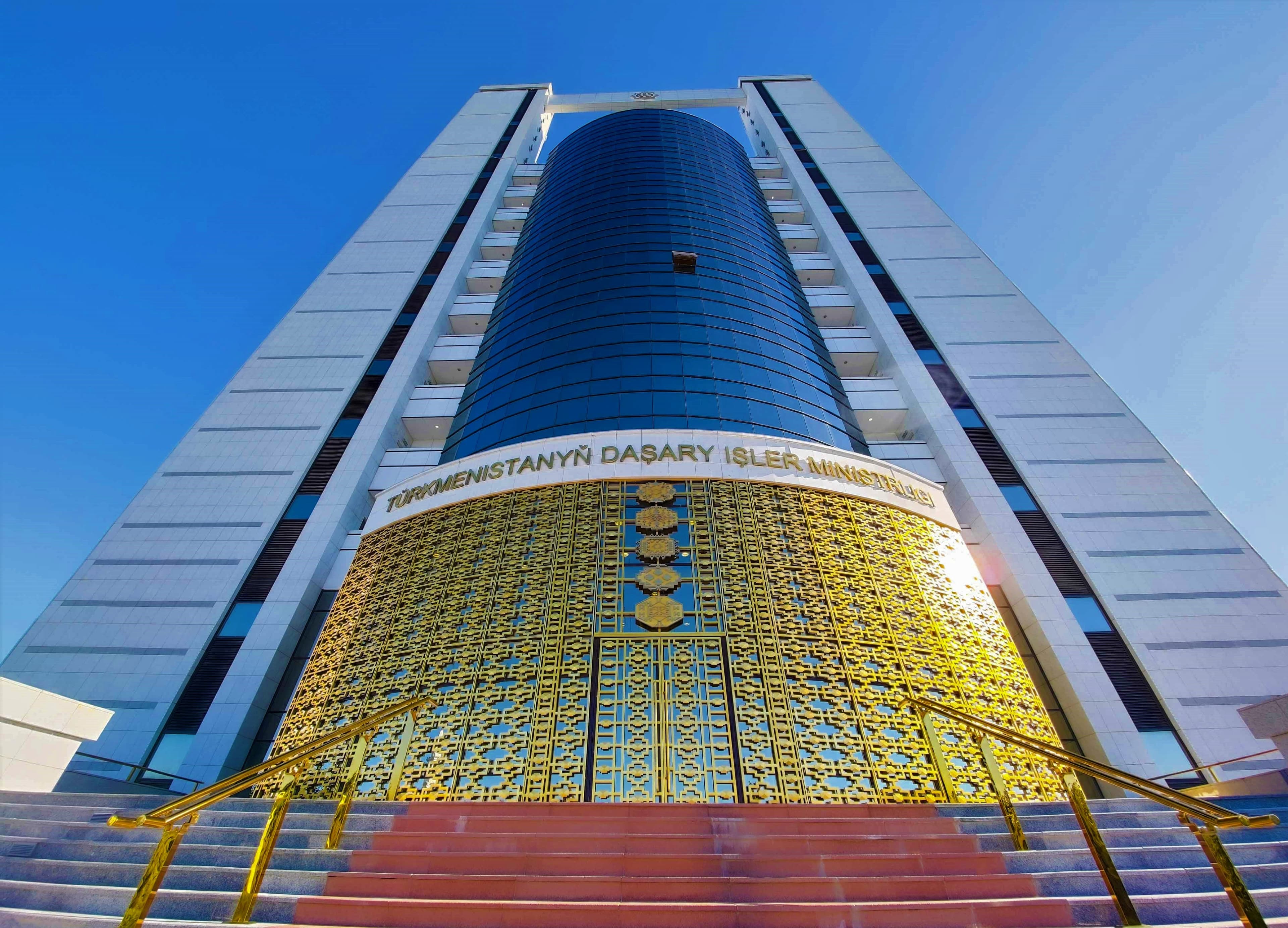 turkmenistan-osudil-udary-izrailya-po-kataru