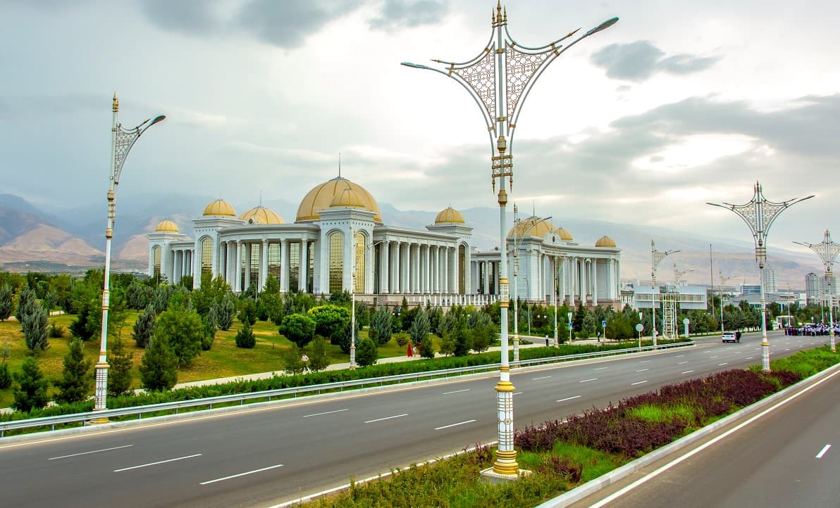 posol-tadzhikistan-gosbiblioteka-turkmenistan