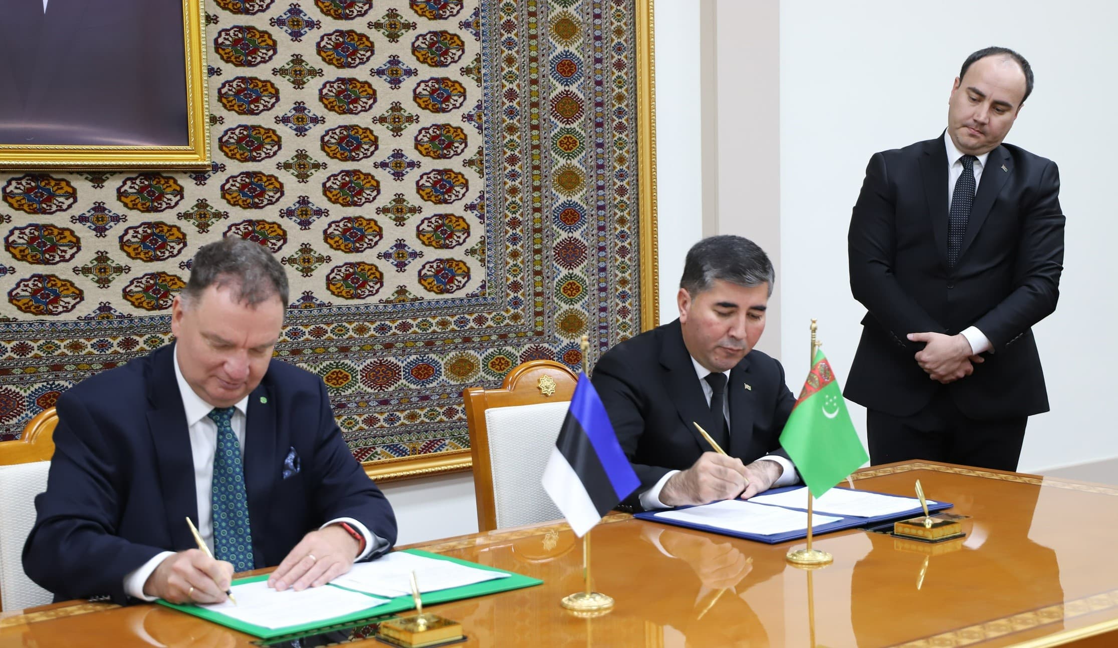 minsvyazi-turkmenistana-estonskaya-akademiya-elektronnogo-upravleniya-memorandum