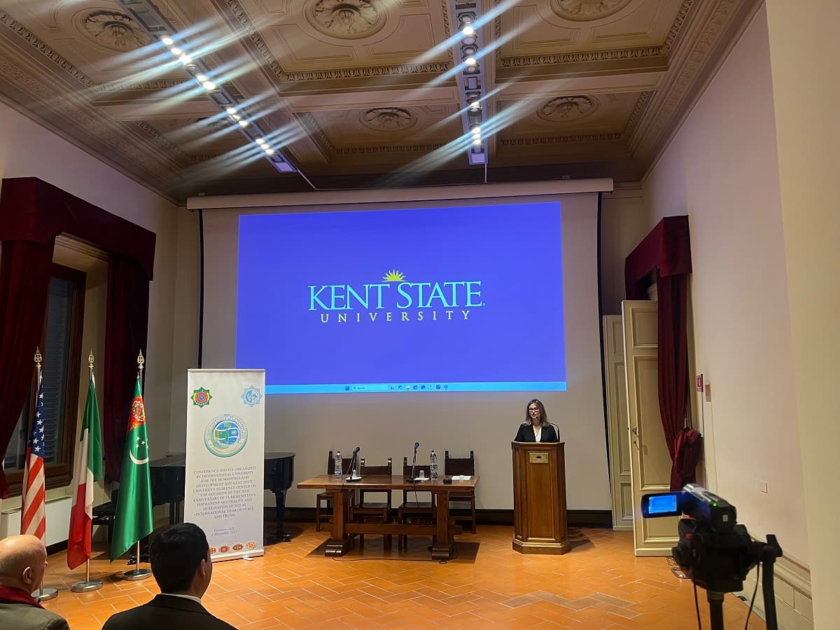 mugnir-peregovory-filial-universiteta-kent-florenciya