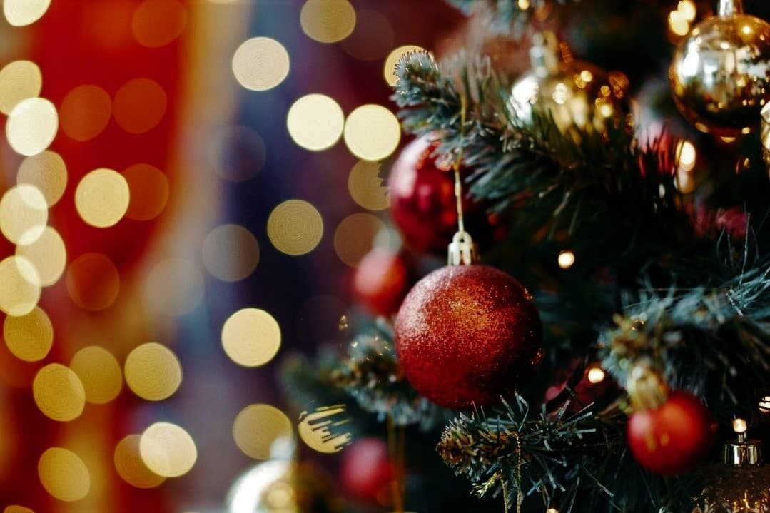 vzlom-novogodney-magii-fizika-chuda