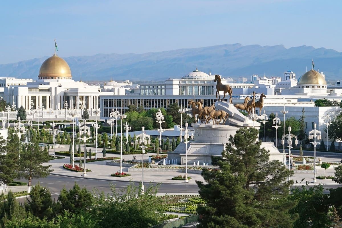 sostoyalsya-telefonnyj-razgovor-mezhdu-prezidentom-turkmenistana-i-premer-ministrom-yaponii