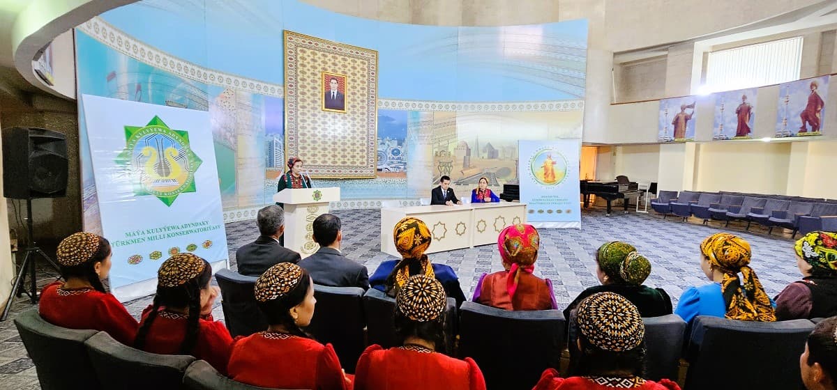 inspiration-and-analysis-role-musicology-shaping-landscape-turkmen-art