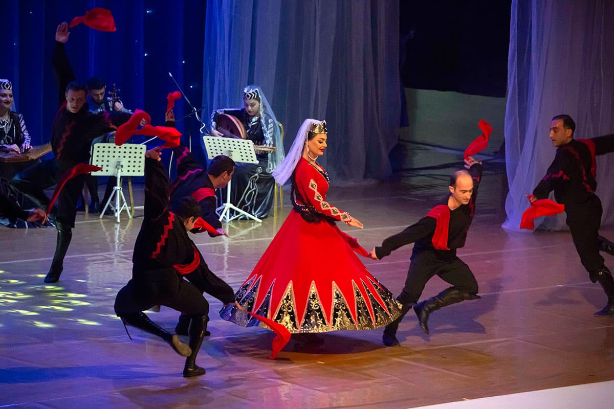 zavershilis-dni-kultury-respubliki-armeniya-v-turkmenistane