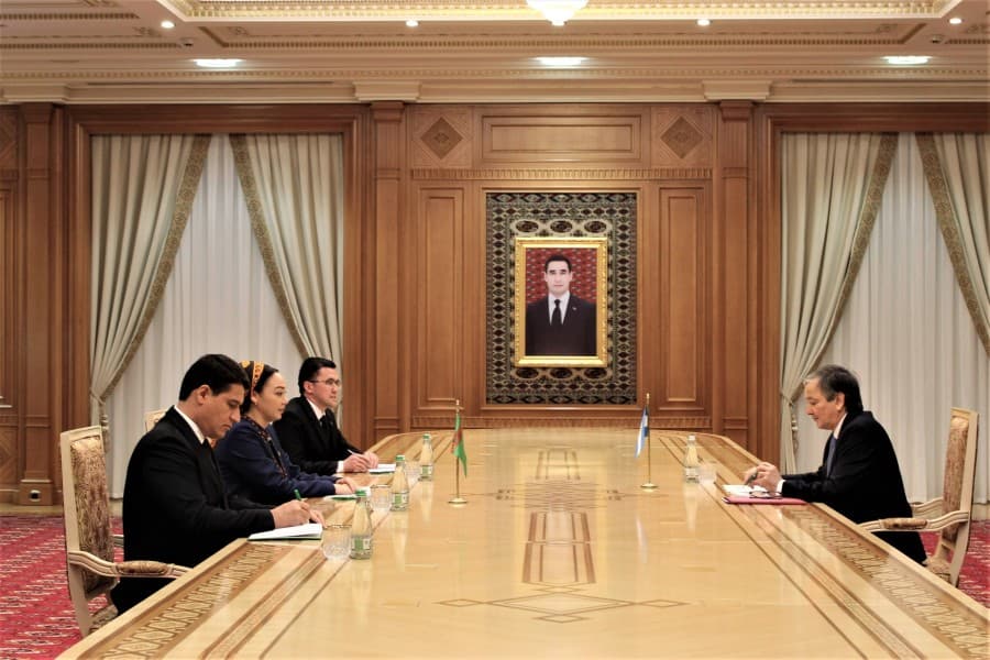 turkmenistanda-argentinanyn-ilcisi-akkreditirlendi