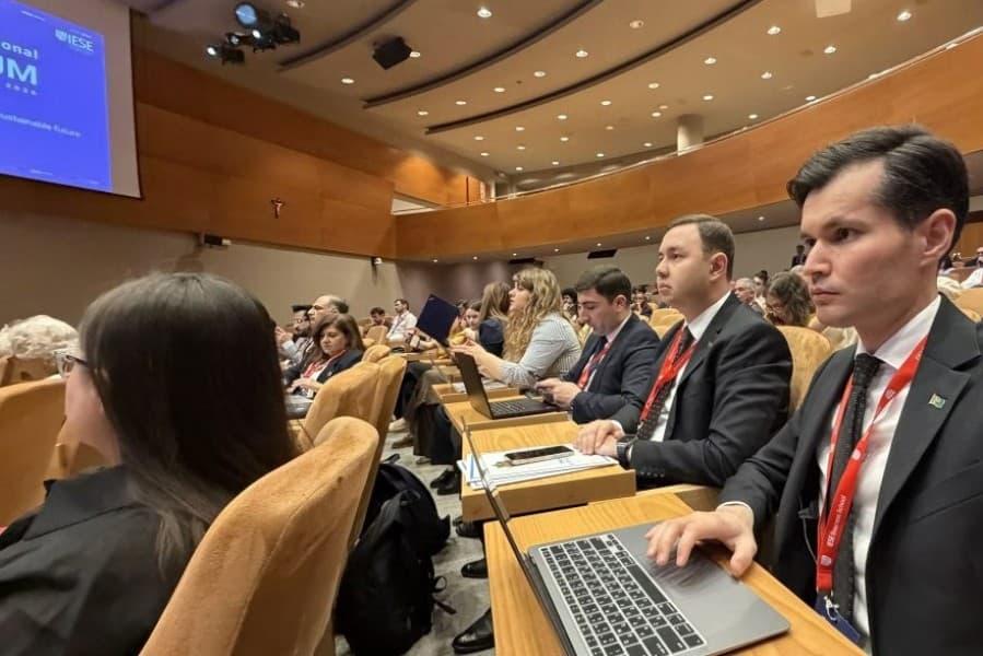 Türkmenistan Barselonada deňze çykalgaasy bolmadyk ýurtlar üçin hyzmatdaşlygyň täze nusgalary hödürleýär