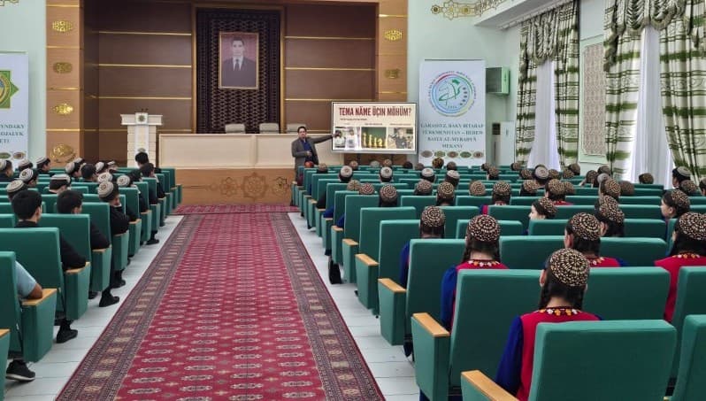 Ýaşlar üçin amaly biznes sapagy: «Biznesiň skeleti – rollar we paýlar»