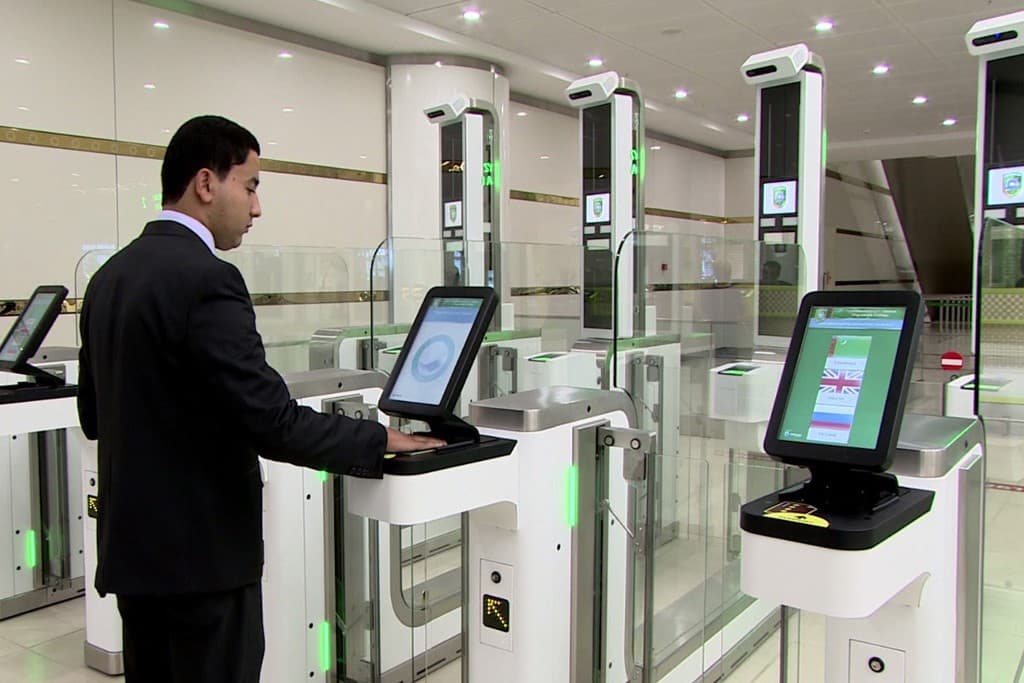Миграционная служба Туркменистана внедряет новые технологии и расширяет международный диалог