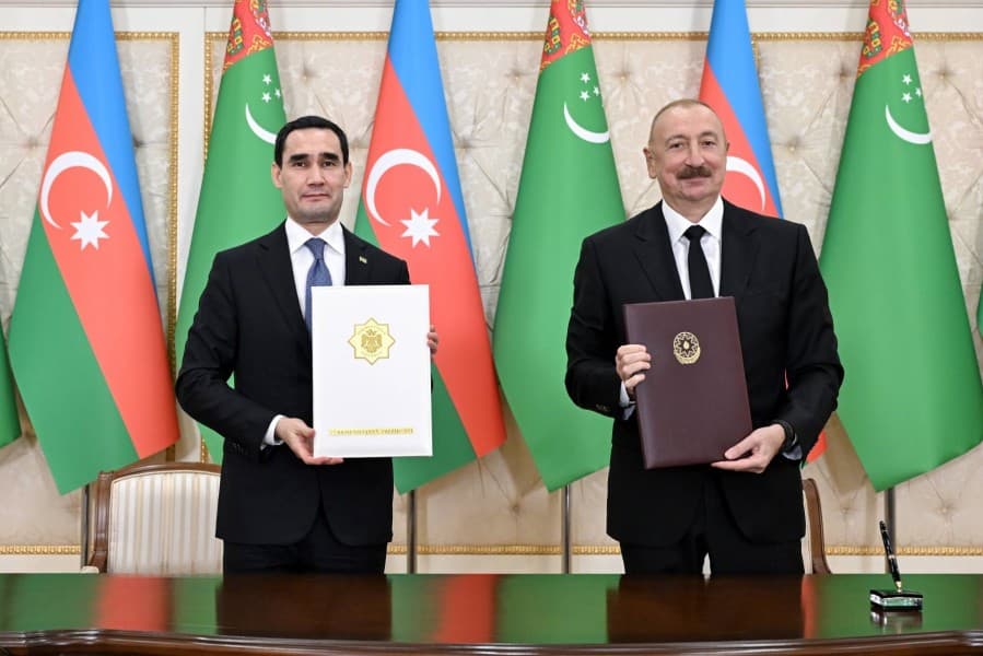 Türkmenistanyň Prezidenti Serdar Berdimuhamedowyň 22-nji iýunda Azerbaýjan Respublikasyna amala aşyran döwlet sapary ikitaraplaýyn gatnaşyklaryň häzirki zaman taryhynda möhüm tapgyr boldy hem-de Aşgabadyň we Bakunyň uzak möhletleýin geljek üçin hyzmatdaşlygynyň berk halkara-hukuk we ykdysady binýadyny goýdy