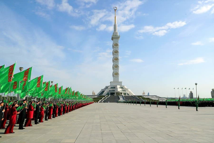On May 18, President Serdar Berdimuhamedov attended large-scale state events in Ashgabat to mark the combined national holiday—Constitution and National Flag Day of Turkmenistan