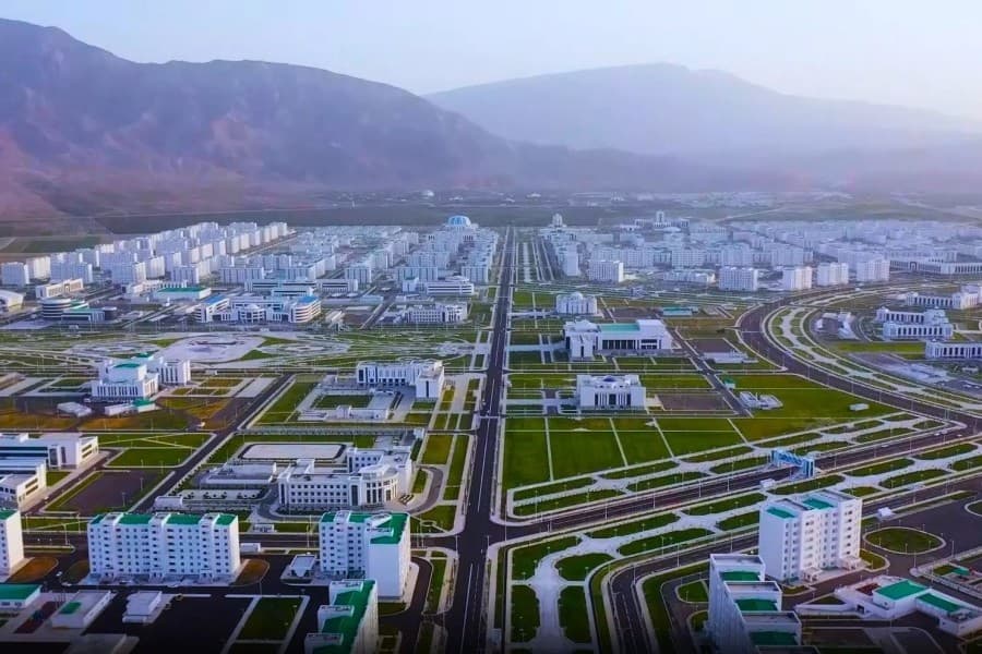 gurbanguly-berdimuhamedow-arkadag-saherinin-ikinji-tapgyrynyn-gurlusygynyn-barsy-bilen-tanysdy