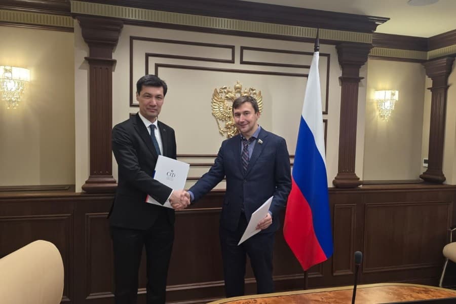 asgabatda-ady-rowayata-owrulen-grossmeyster-karyakinin-kust-kluby-acylar