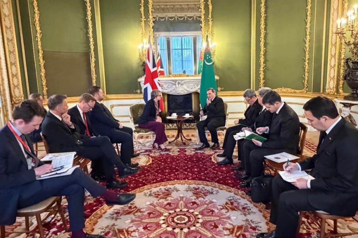 rashid-meredov-yvette-cooper-lancaster-house-partnership