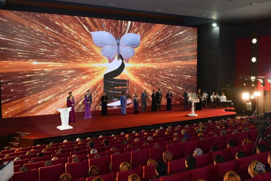 success-film-composer-recognition-talent-and-power-support