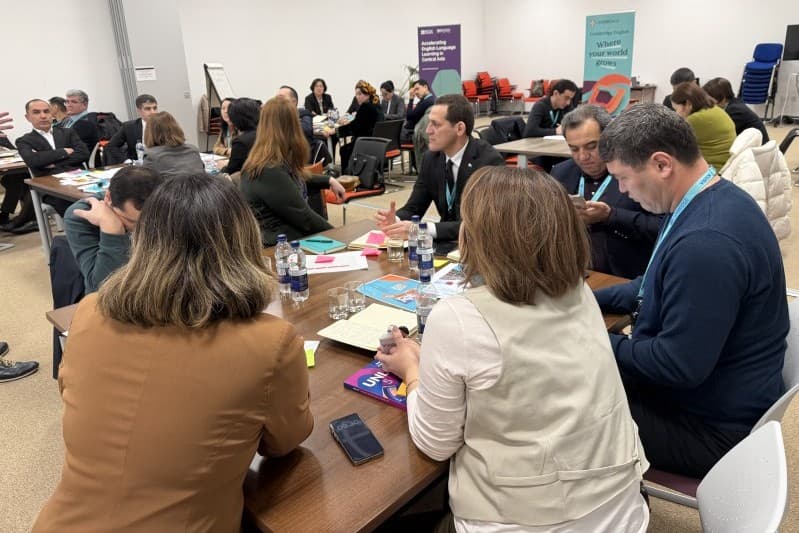 prepodavateli-vysshih-uchebnyh-zavedenij-turkmenistana-izuchayut-peredovoj-opyt-v-gorode-kembridzh