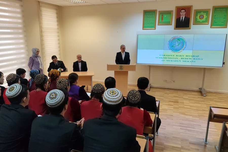 v-pyati-turkmenskih-vuzah-startovali-kursy-povysheniya-kvalifikacii-po-persidskomu-yazyku