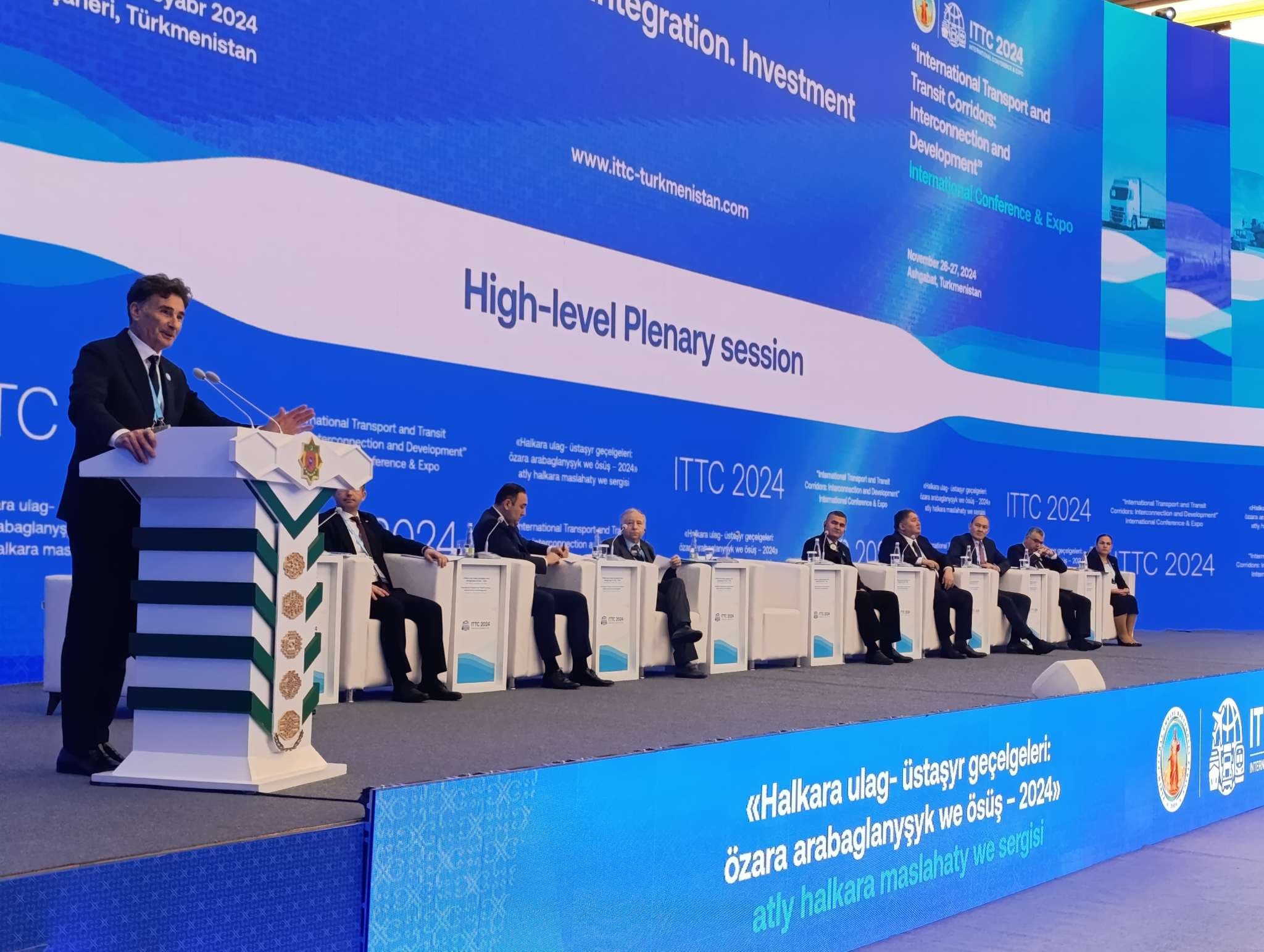 iru-secretary-general-commends-turkmenistans-efforts-professionalizing-road-transport