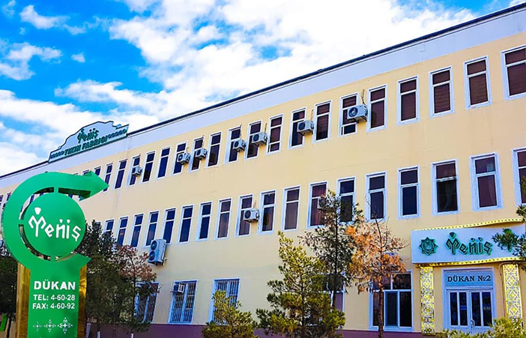 turkmenskaya-shvejnaya-fabrika-budet-eksportirovat-za-rubezh-rubashki-pod-markoj-victory