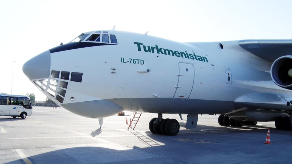 v-kyrgyzstan-pribyl-pervyj-gruz-iz-turkmenistana-v-ramkah-dogovorennostej-predprinimatelej