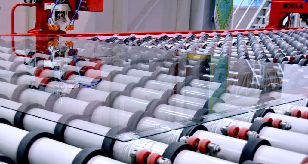 stekolnyj-zavod-pod-ashhabadom-za-polgoda-uvelichil-vypusk-produkcii-bolee-chem-na-40