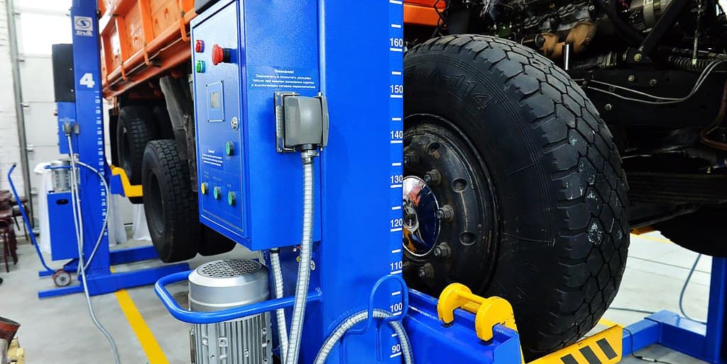 The Russian company will build a KAMAZ service center in Turkmenbashi