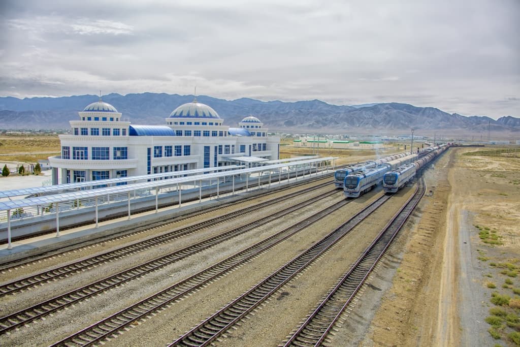 gotovitsya-k-podpisaniyu-memorandum-po-kommercializacii-zhd-koridora-kazahstanturkmenistaniran