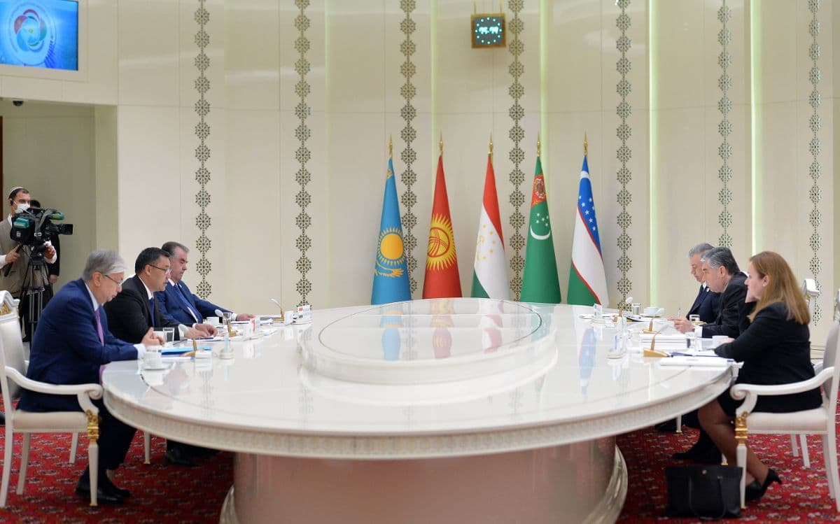 prezidenty-stran-ca-podpishut-dogovor-o-druzhbe-dobrososedstve-i-sotrudnichestve