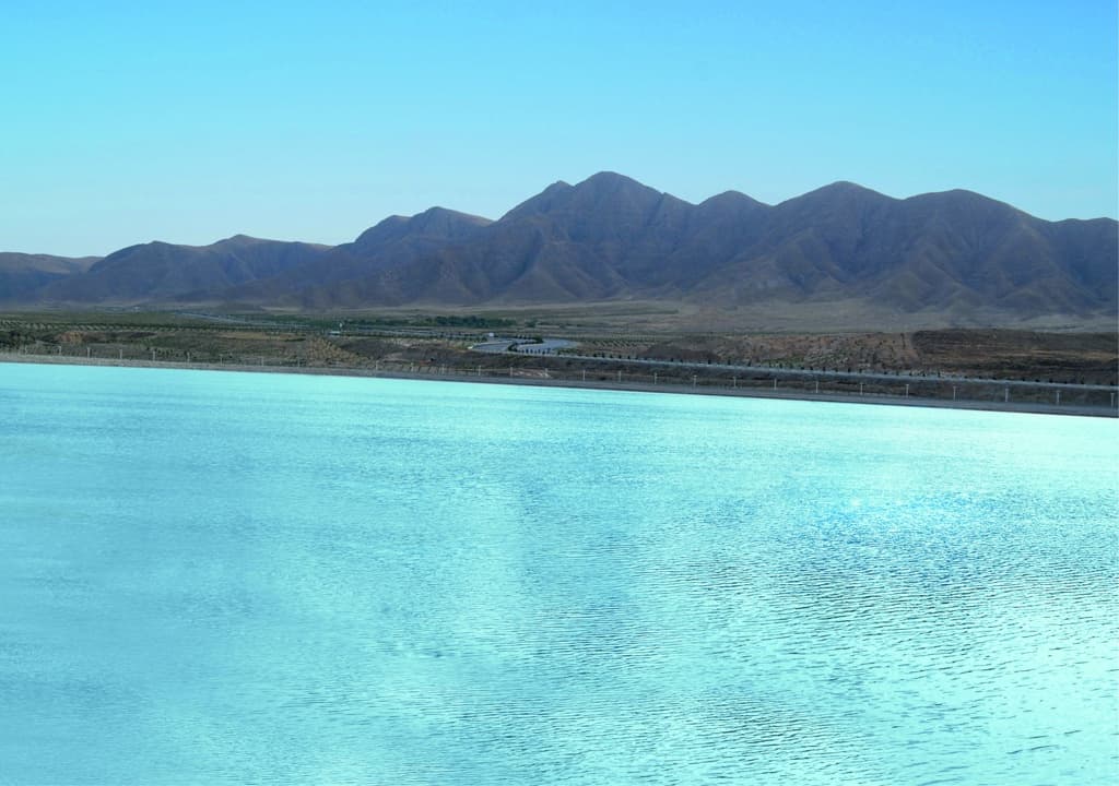 berdymuhamedov-pozdravil-sograzhdan-s-zapuskom-krupnogo-vodohozyajstvennogo-obekta