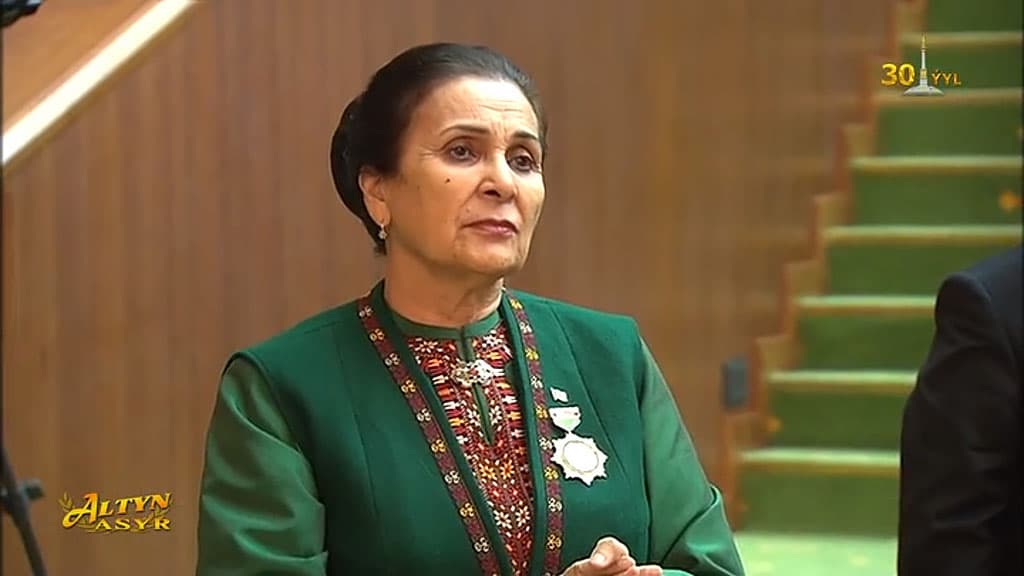 poslu-chinar-rustemovoj-prisvoeno-zvanie-geroj-turkmenistana