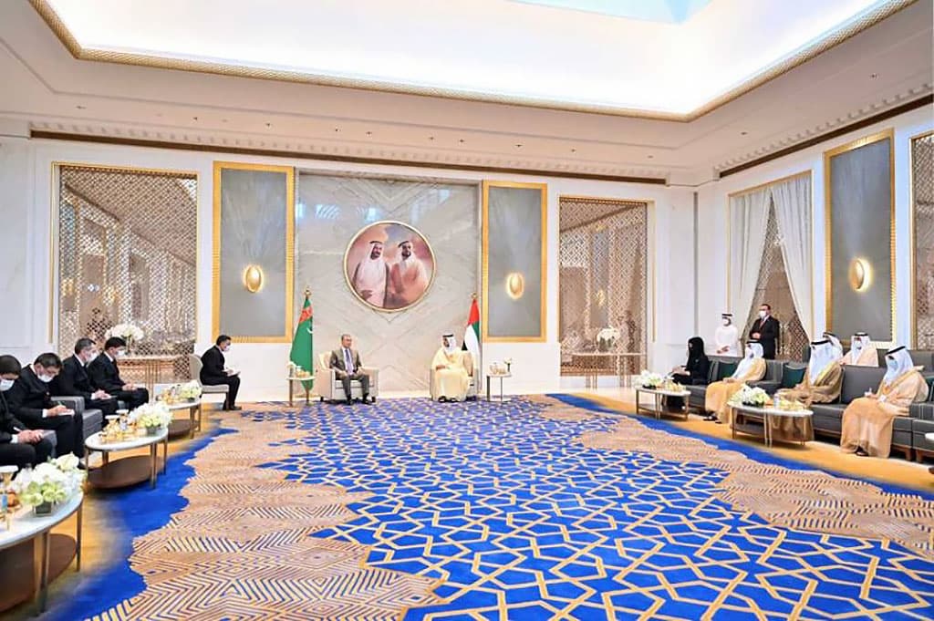 turkmenistan-i-oae-podpisali-ryad-memorandumov-i-soglashenij-o-sotrudnichestve