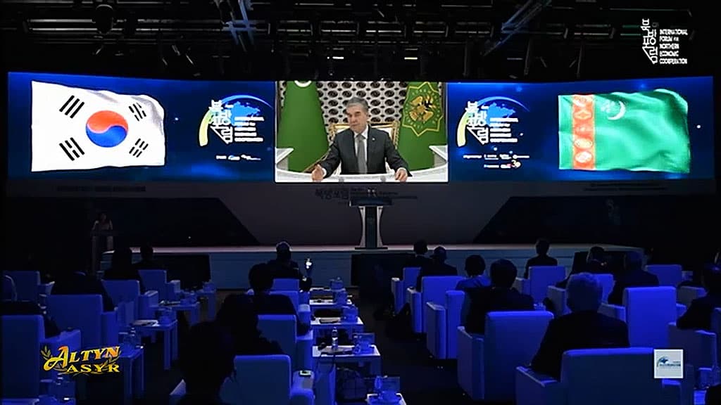 berdymuhamedov-prizval-k-depolitizacii-problemy-koronavirusa