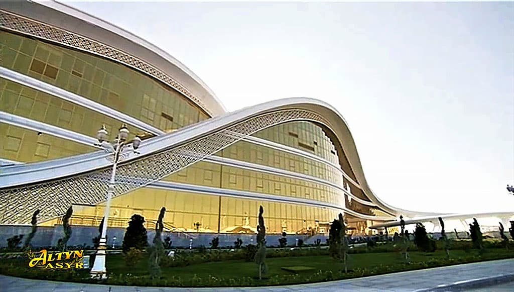 otel-karakum-otkrylsya-v-ashhabade-simvol-turkmenskogo-gostepriimstva-i-shelkovogo-puti