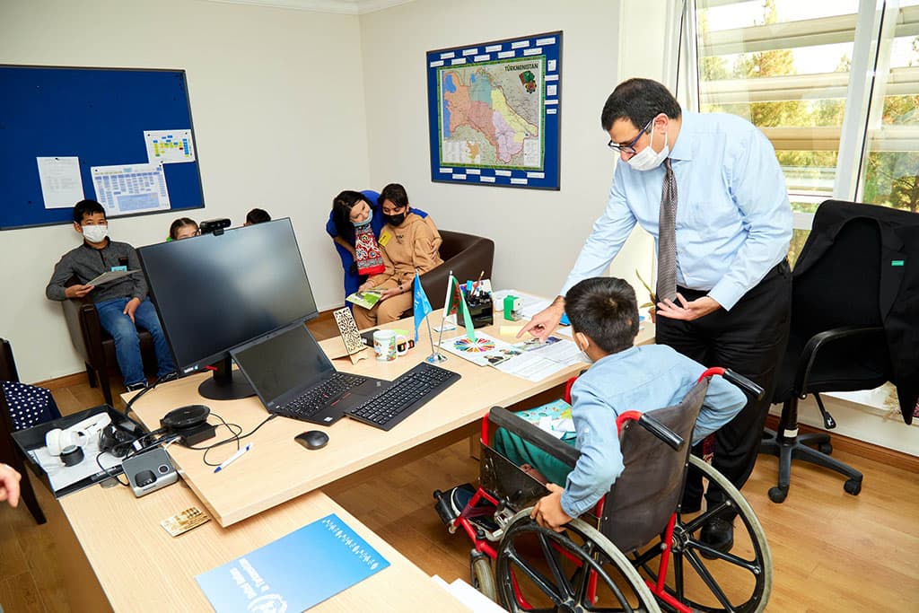 Kids take over United Nations Office in Turkmenistan on World Children’s Day