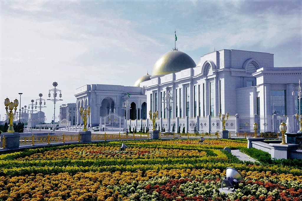 The President of Turkmenistan signed a decree on pardoning 338 convicted citizens