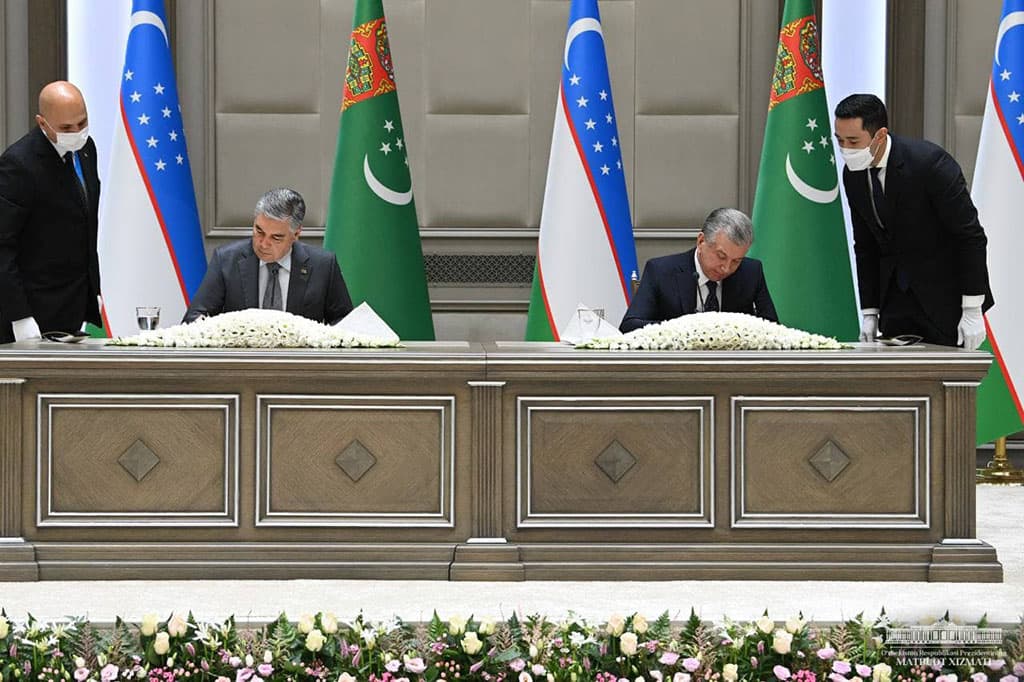 Berdimuhamedov ratified agreements with Uzbekistan and sent a delegation to Tashkent
